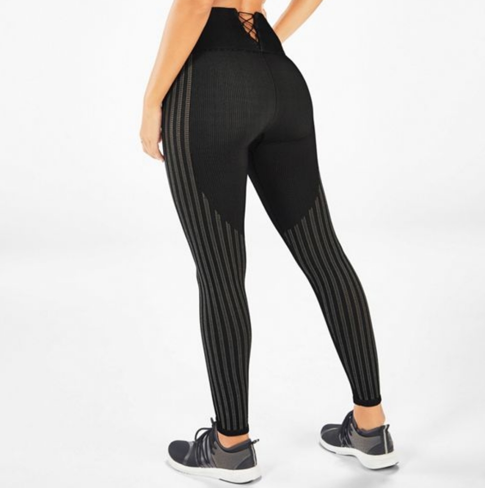 Conquer
High-Waisted Seamless Rib Legging